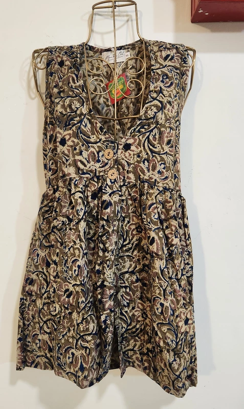 Urvashi's Deep-V & Button Top - Green kalamkari