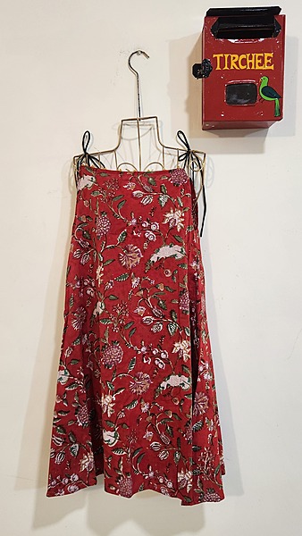 Naaz's Short halter gathered neck - Red & Flowers