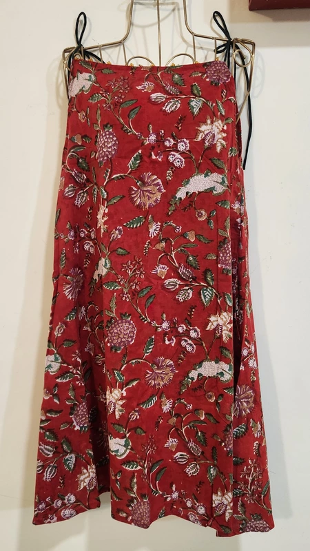 Naaz's Short halter gathered neck - Red & Flowers