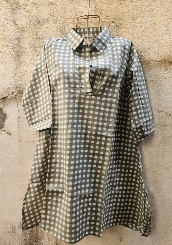 Kavya's High-Low Collared Top - Grey Gingham