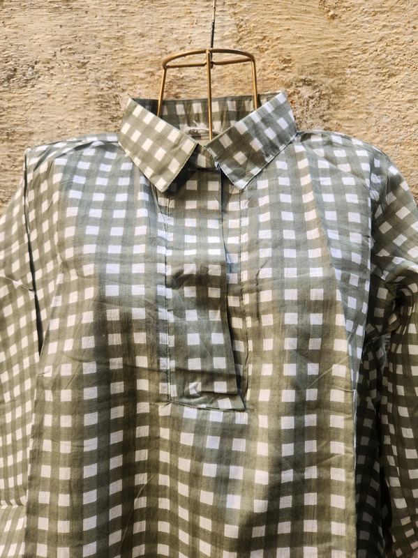 Kavya's High-Low Collared Top - Grey Gingham