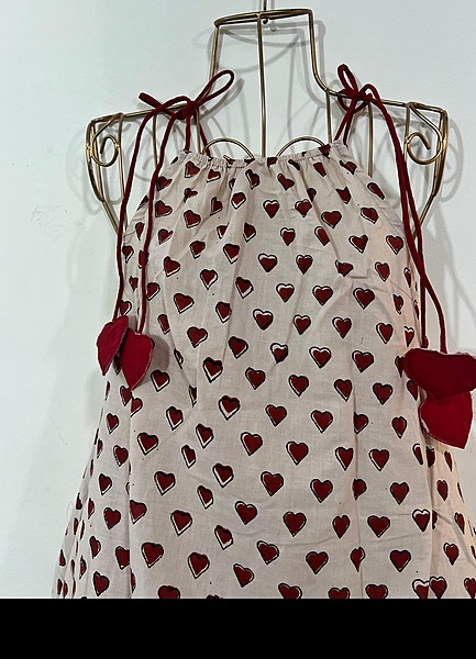 Naaz's Short halter gathered neck - Cream & Hearts