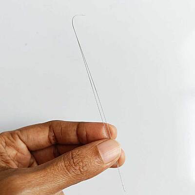 Curved Beading Needle- 11 cm Curved Beading Needle- 11 cm