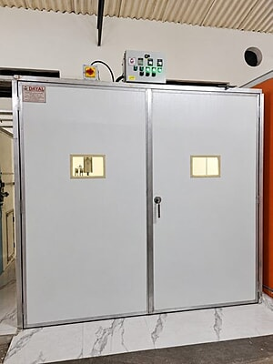 Automatic Commercial Egg Setter – 18,360 Eggs (Model IS-18)