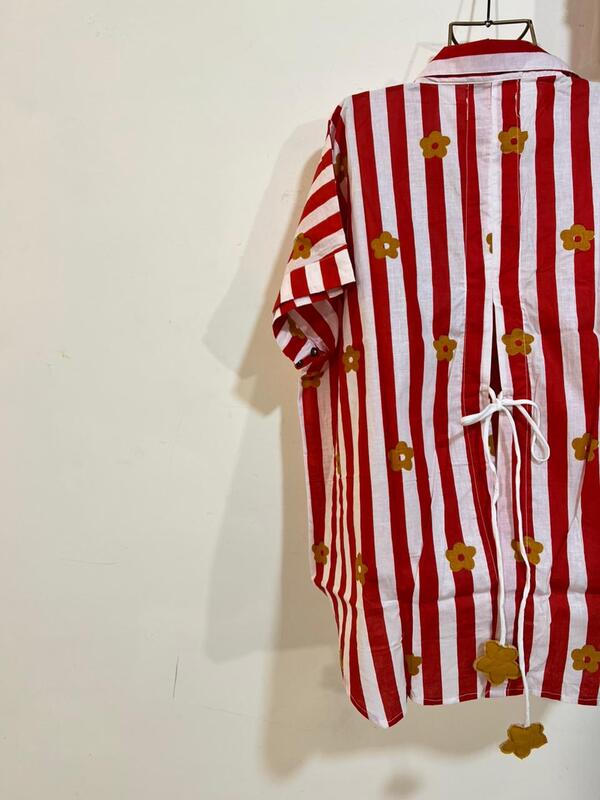 Ishq's Small Anti-fit with Back Open & Tie - Red & White Stripes with Flowers