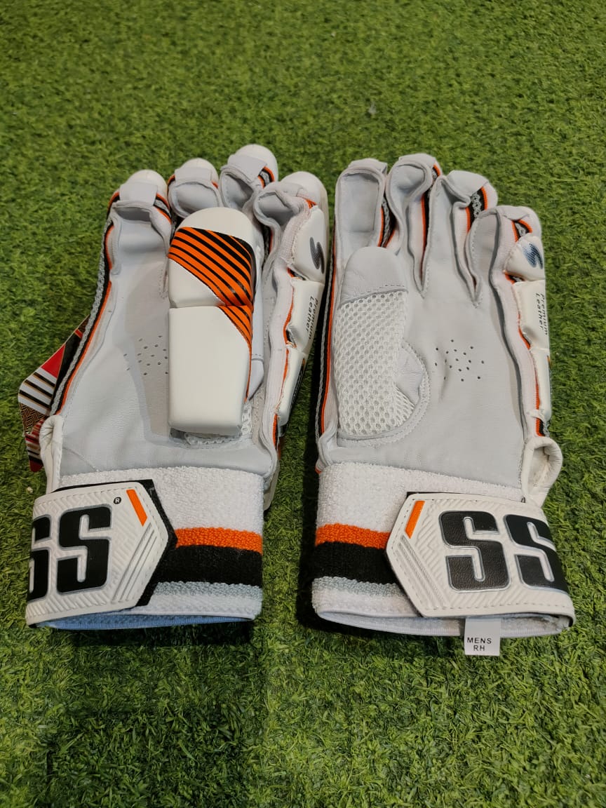 Cricket Batting Gloves -SS TOURNAMENT Cricket Batting Gloves -SS TOURNAMENT