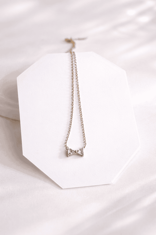 Delicate gold bar necklace