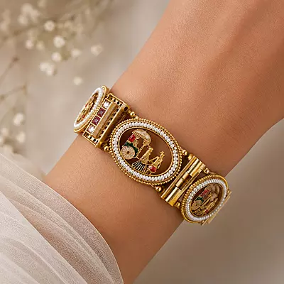Rajwada Pearl Frame Story Bracelet