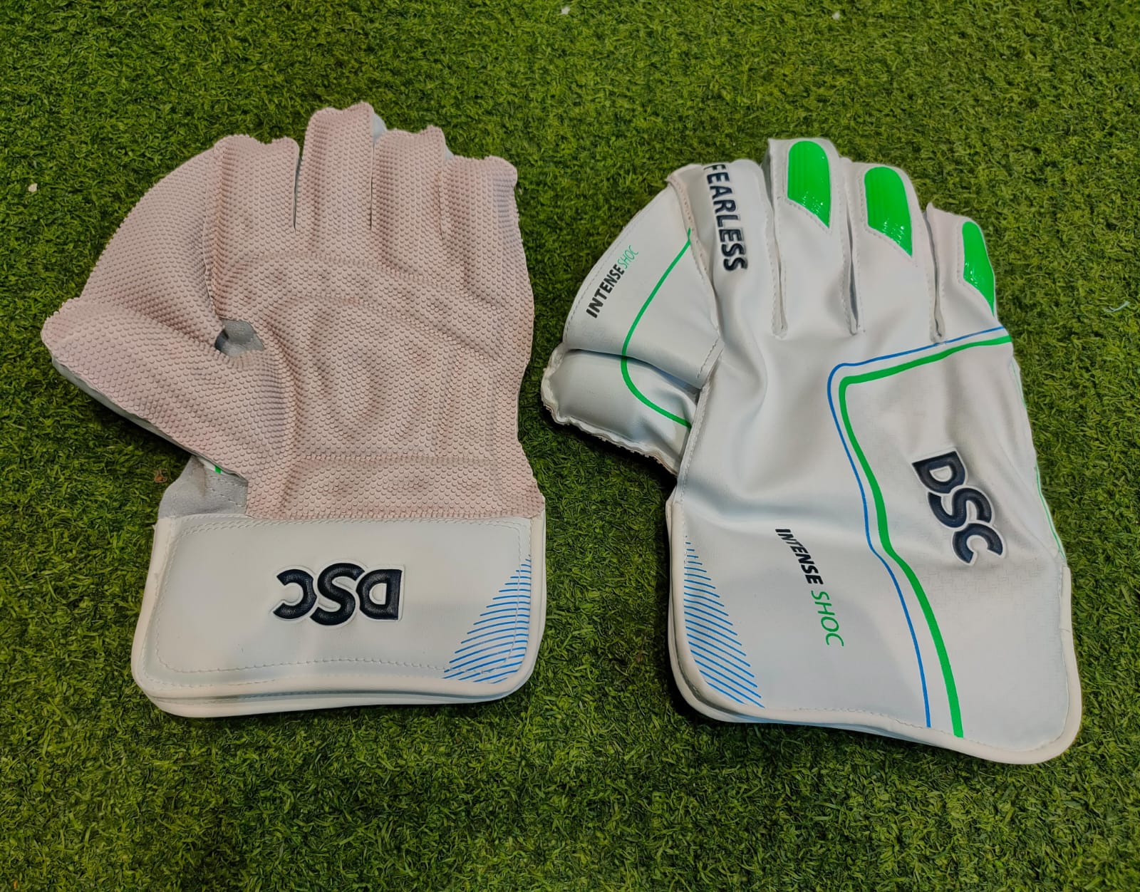Cricket WK Gloves - DSC - INTENSE SHOC Cricket WK Gloves - DSC - INTENSE SHOC