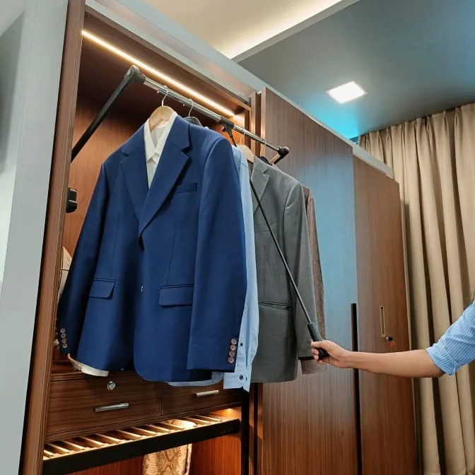 Ebco Wardrobe Lift 750-1150 mm- 10 kg Softclose