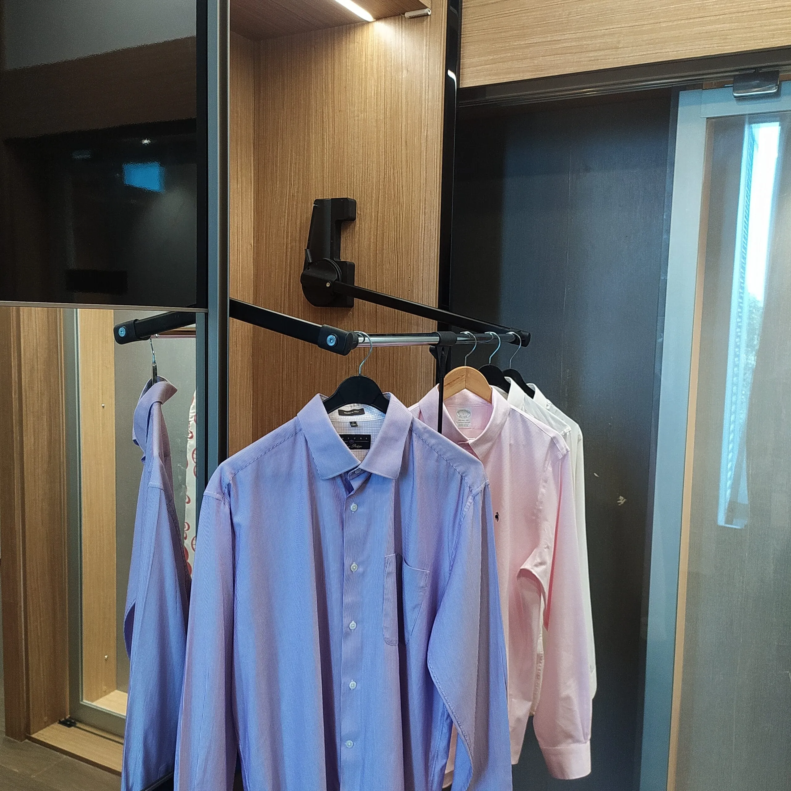 Ebco Wardrobe Lift 750-1150 mm- 15 kg