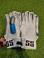 CRICKET BATTING GLOVES SS AEROLITE