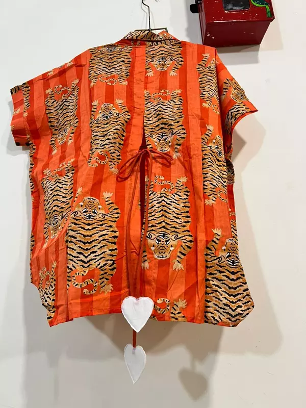 Ishq's Small Anti-fit with Back Open & Tie - Orange Stripes & Tigers