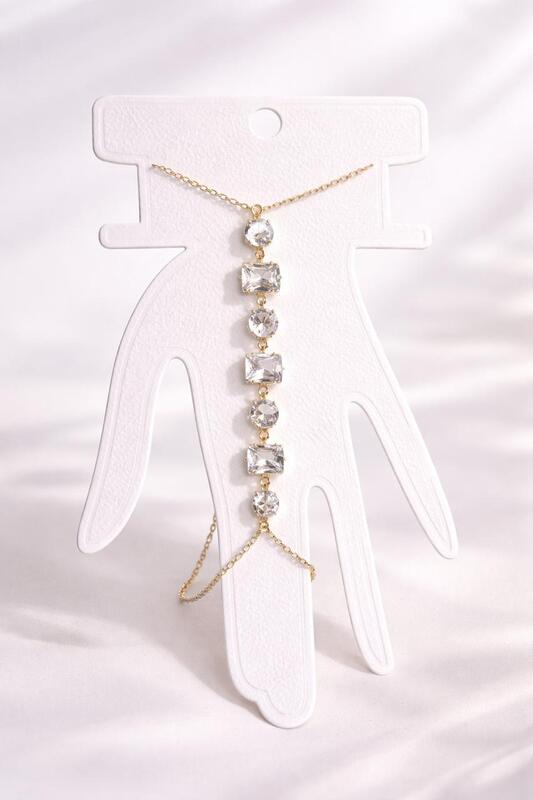 Elegant gold bracelet with cubic zirconia