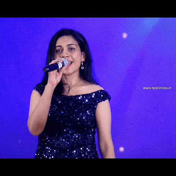 Singer Lakshmi Pradeep - Live Performance in Vi Award Function