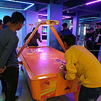 AIR HOCKEY