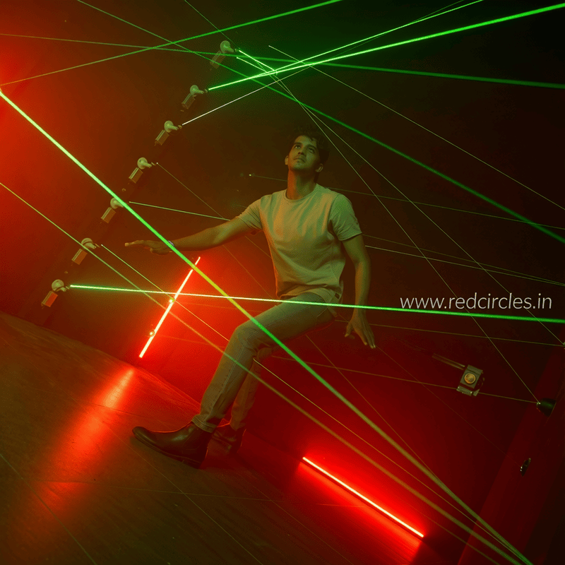 LASER MAZE ESCAPE