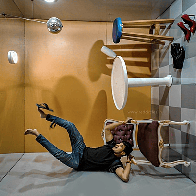 ANTI GRAVITY PHOTO BOOTH