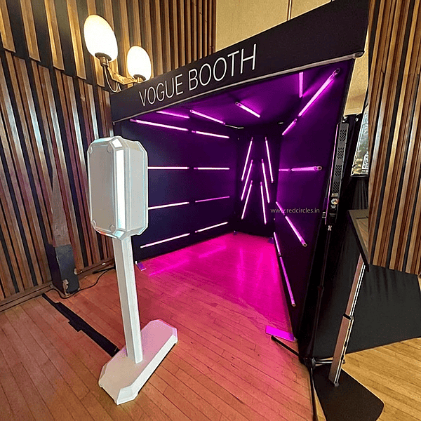 VOGUE LED PHOTO BOOTH