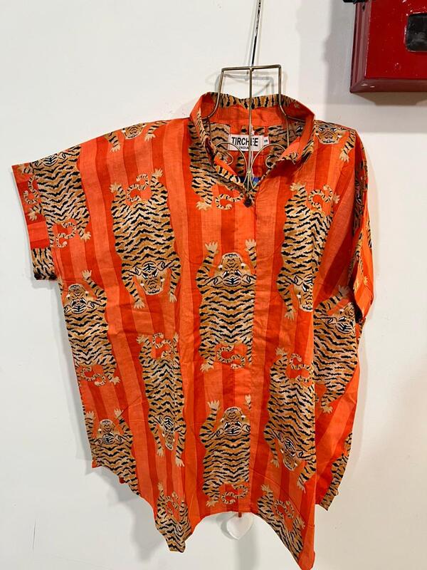 Ishq's Small Anti-fit with Back Open & Tie - Orange Stripes & Tigers