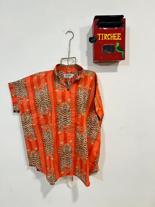Ishq's Small Anti-fit with Back Open & Tie - Orange Stripes & Tigers