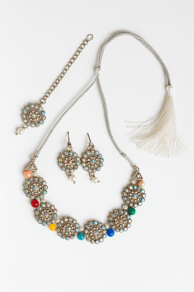 Multicolor Stone-Studded Traditional Jewelry Set