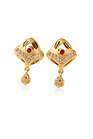 Traditional Gold Teardrop Pendant and Earring Set