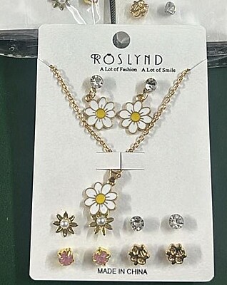 flower necklace and earrings combo for the small girls and trendy collage girls flower necklace and earrings combo for the small girls and trendy collage girls