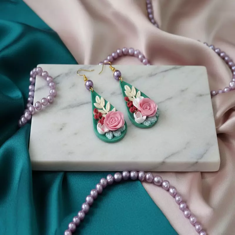 Emerald Rose Enchantment  Red