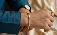 18 kt Gold Sleek Flat Curb Gent's Bracelet