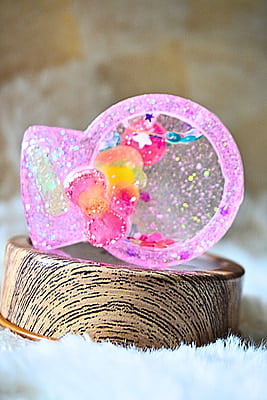 SNOW GLOBE SHAKER KEYCHAIN