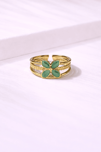 Gold four-leaf clover ring