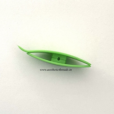 Tatting shuttle (Plastic) – Green