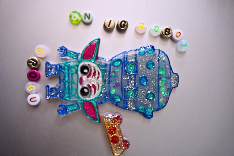 GROGU ON IG ROBOT 2 GROGU ON IG ROBOT 2