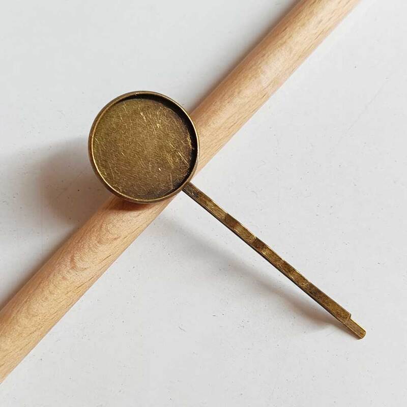 Hair Pin With Bezel
