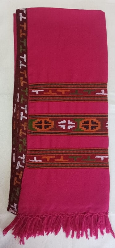 T-akhrot teen patti with border Kullu shawls