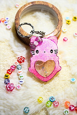 HELLO KITTY 2  SHAKER KEYCHAIN