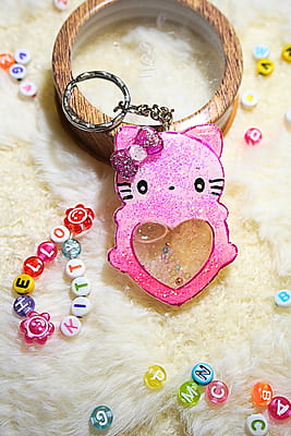 HELLO KITTY 2  SHAKER KEYCHAIN