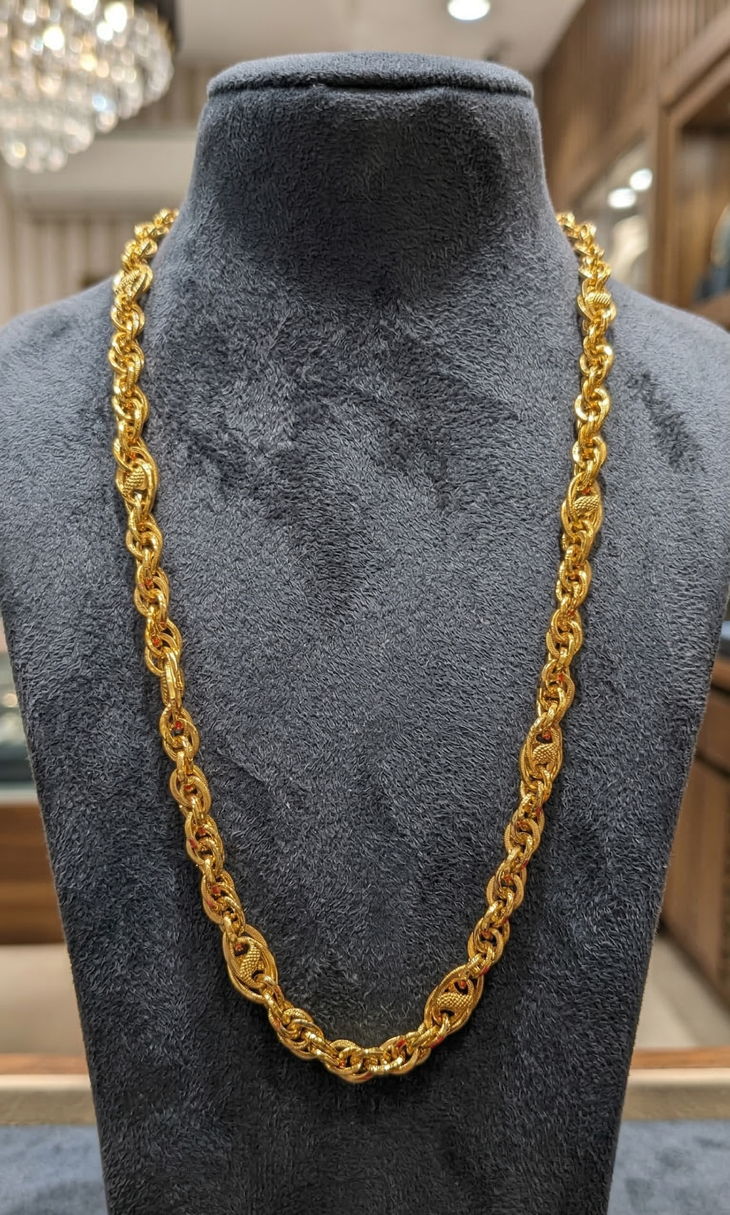 18 kt Gold Radiant Lattice Hollow Chain