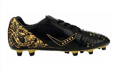 TRANSFORM SOCCER STUDS Iglow