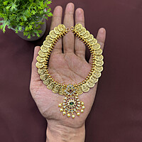 kaasumalai flower short necklace