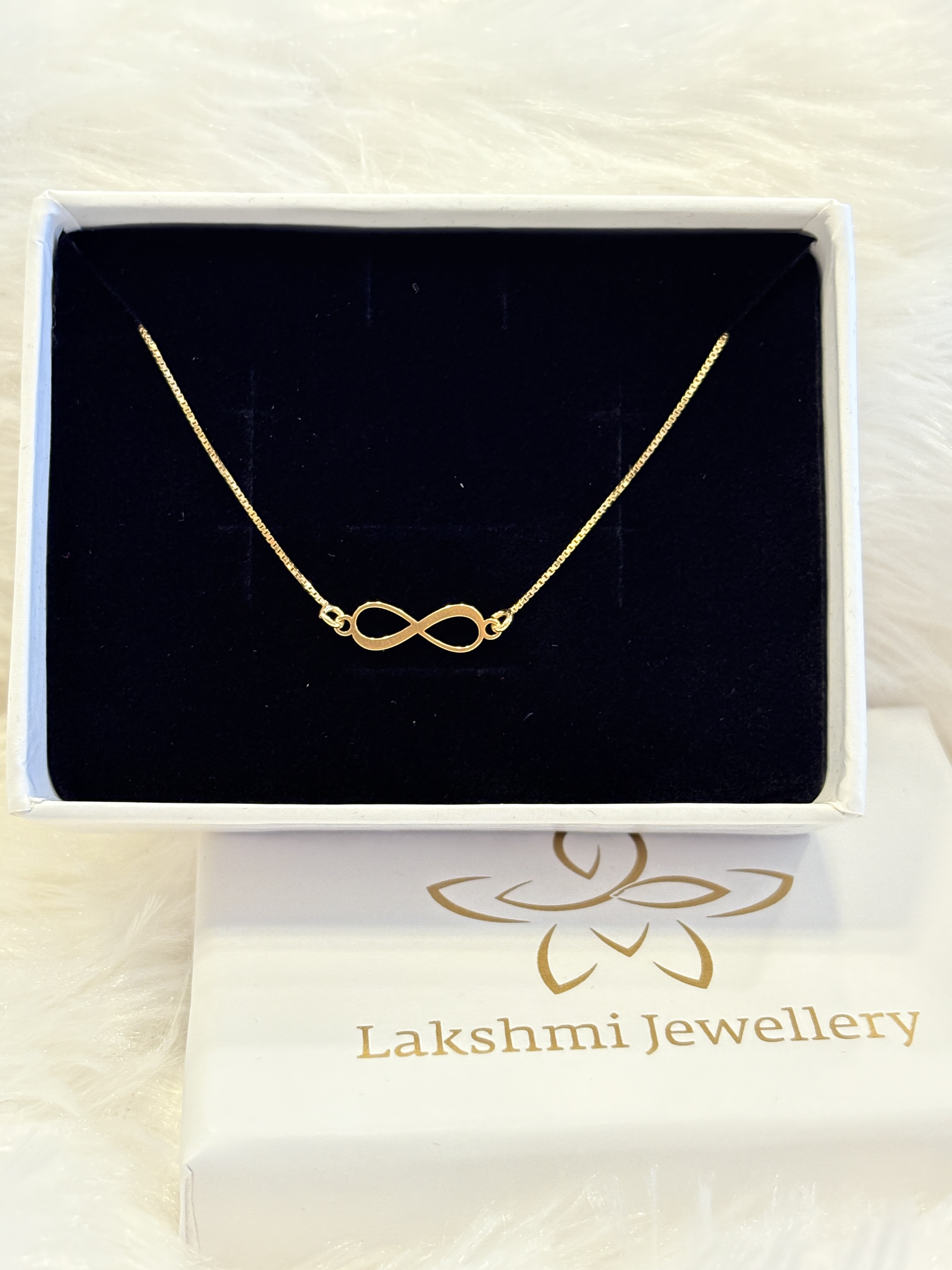 Silver infinityy chain with gold finish