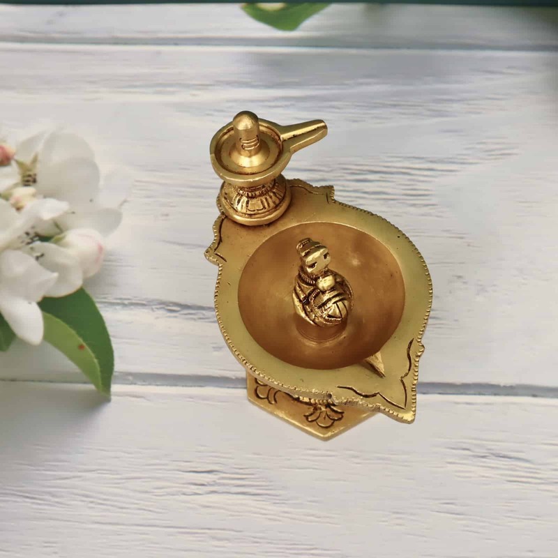 Brass Shivling Diya/Pradosha Deepam with Lingam and Nandhi/Vilakku - 4 inch Height | Sacred Brass Shivling Diya/Pradosha Deepam with Lingam and Nandhi/Vilakku