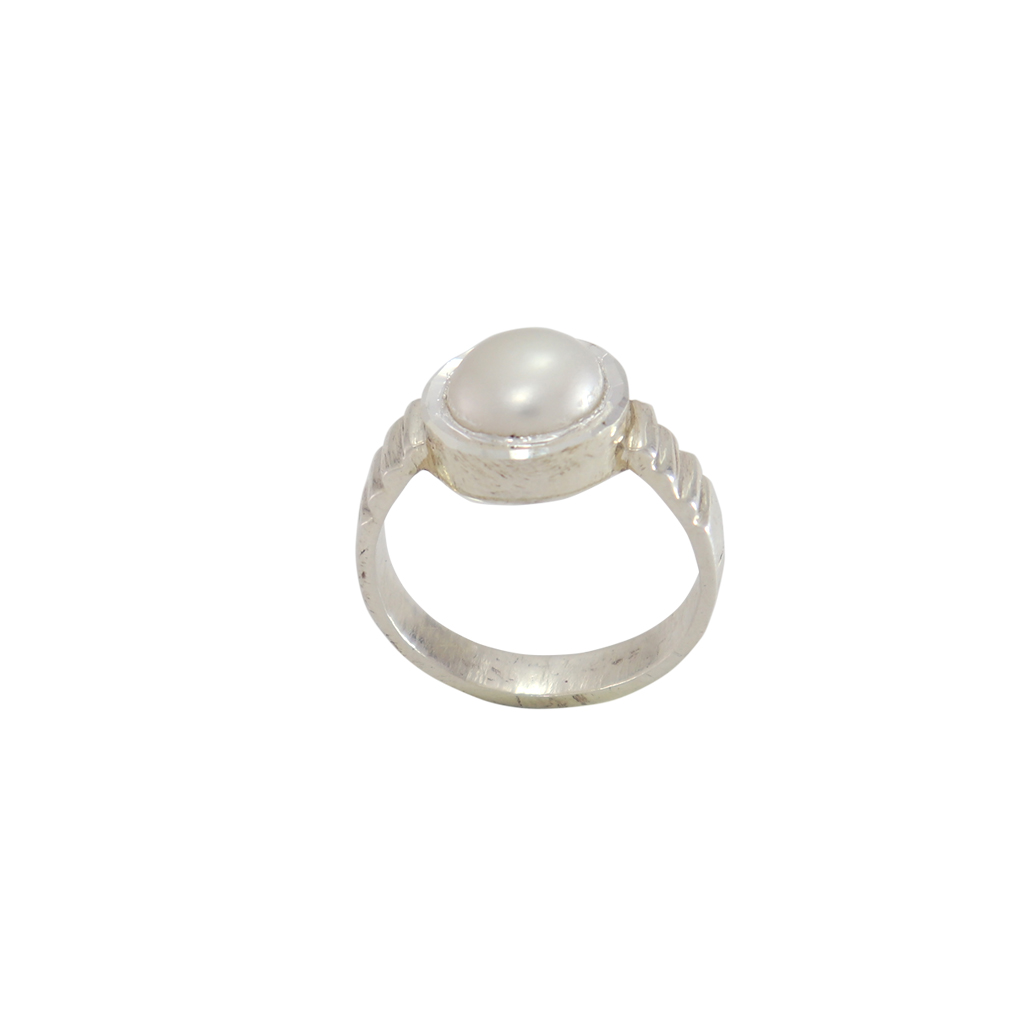 Elegant Sterling Silver Pearl Ring