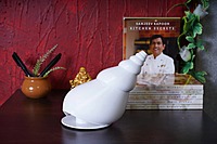 Idhah Conch Shell Table Lamp