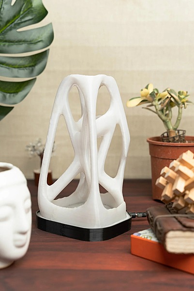 Idhah Snowy Hypercube Table Lamp