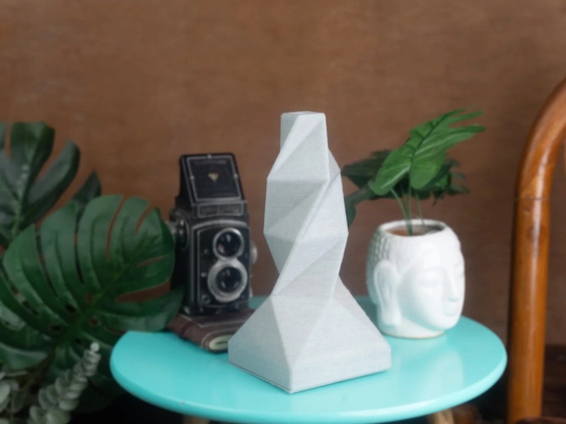 Idhah Boggling Spire Table Lamp