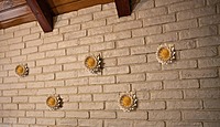 Idhah Eclectic Daisies Wall Lamp