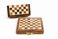 Chess Board – 5-Inch Fully Magnetic Foldable Set in Premium Wood with Handcrafted Coins