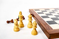 Handcrafted 15 Inch Chess Board with Fully Magnetic and with Leather Bag Pacakging